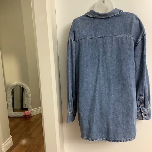 Reitman’s Soft Denim Oversized Shirt Sz Large - Picture 9 of 9